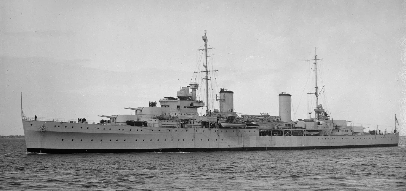 HMAS Hobart (D63)