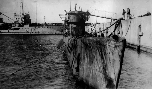 German submarine U-977