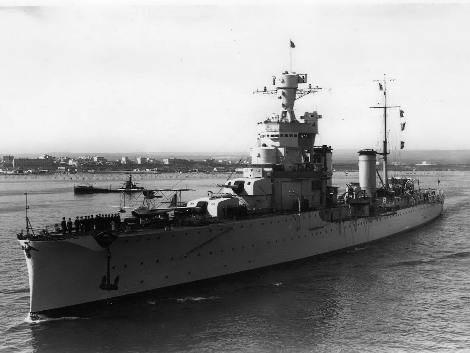 Italian cruiser Alberto di Giussano