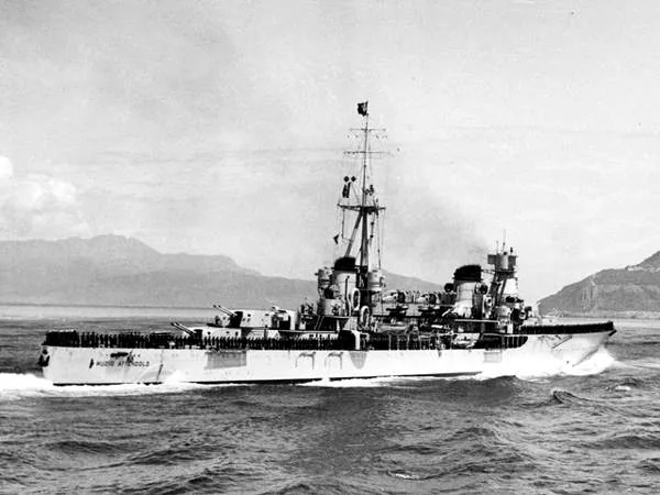Italian cruiser Muzio Attendolo