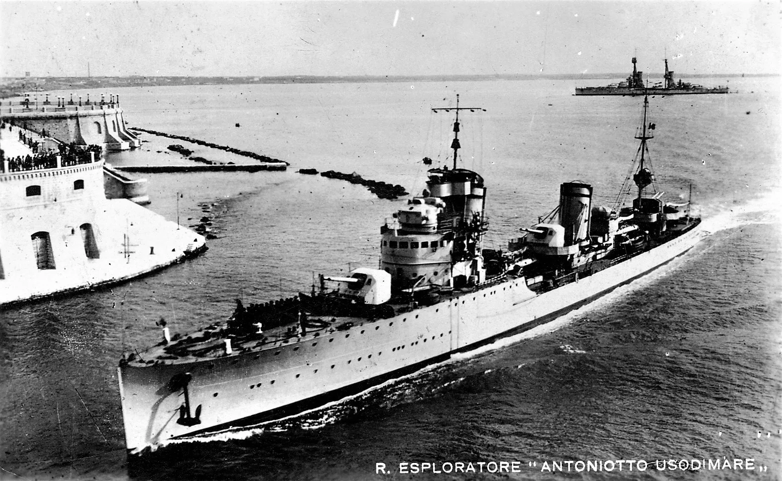 Italian destroyer Antoniotto Usodimare