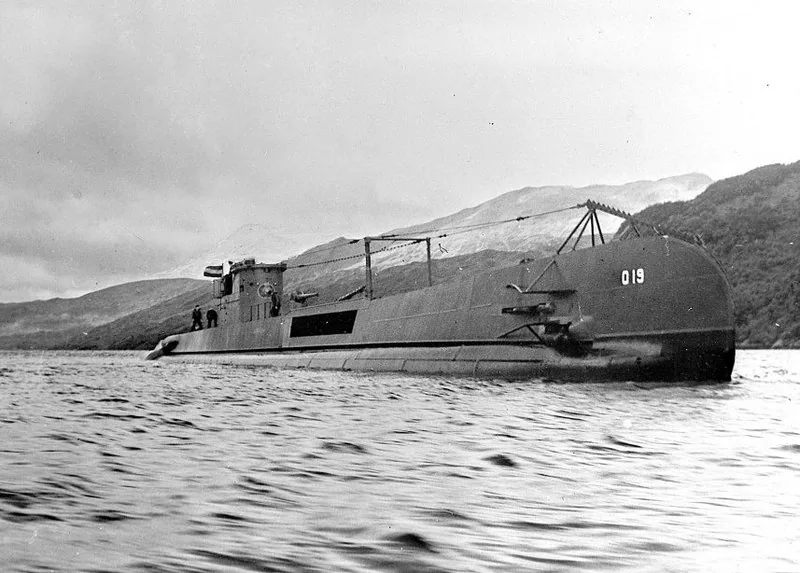 HNLMS O 19