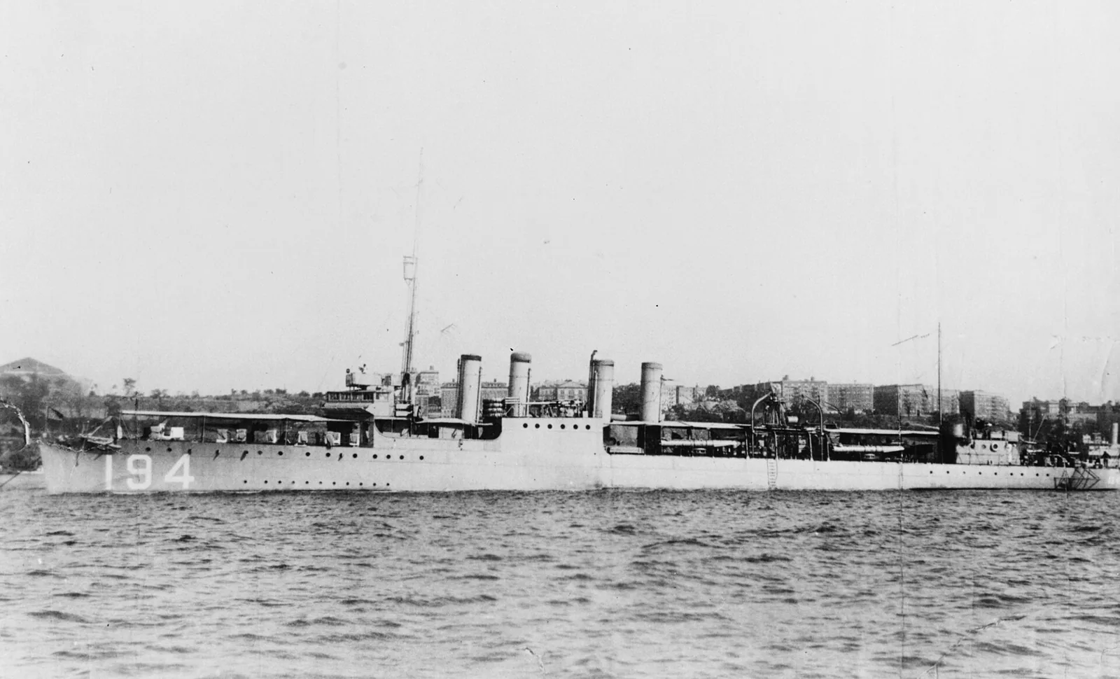 HMS Broadway (H90)