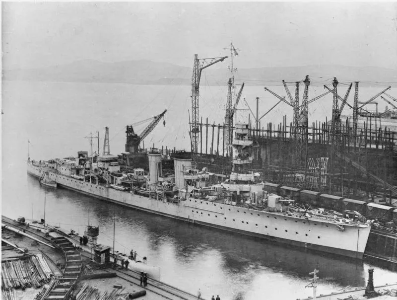 HMS Caradoc (D60)