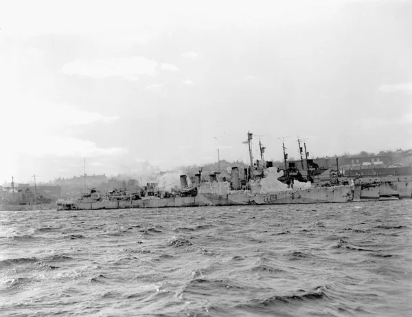 HMS Leamington (G19)