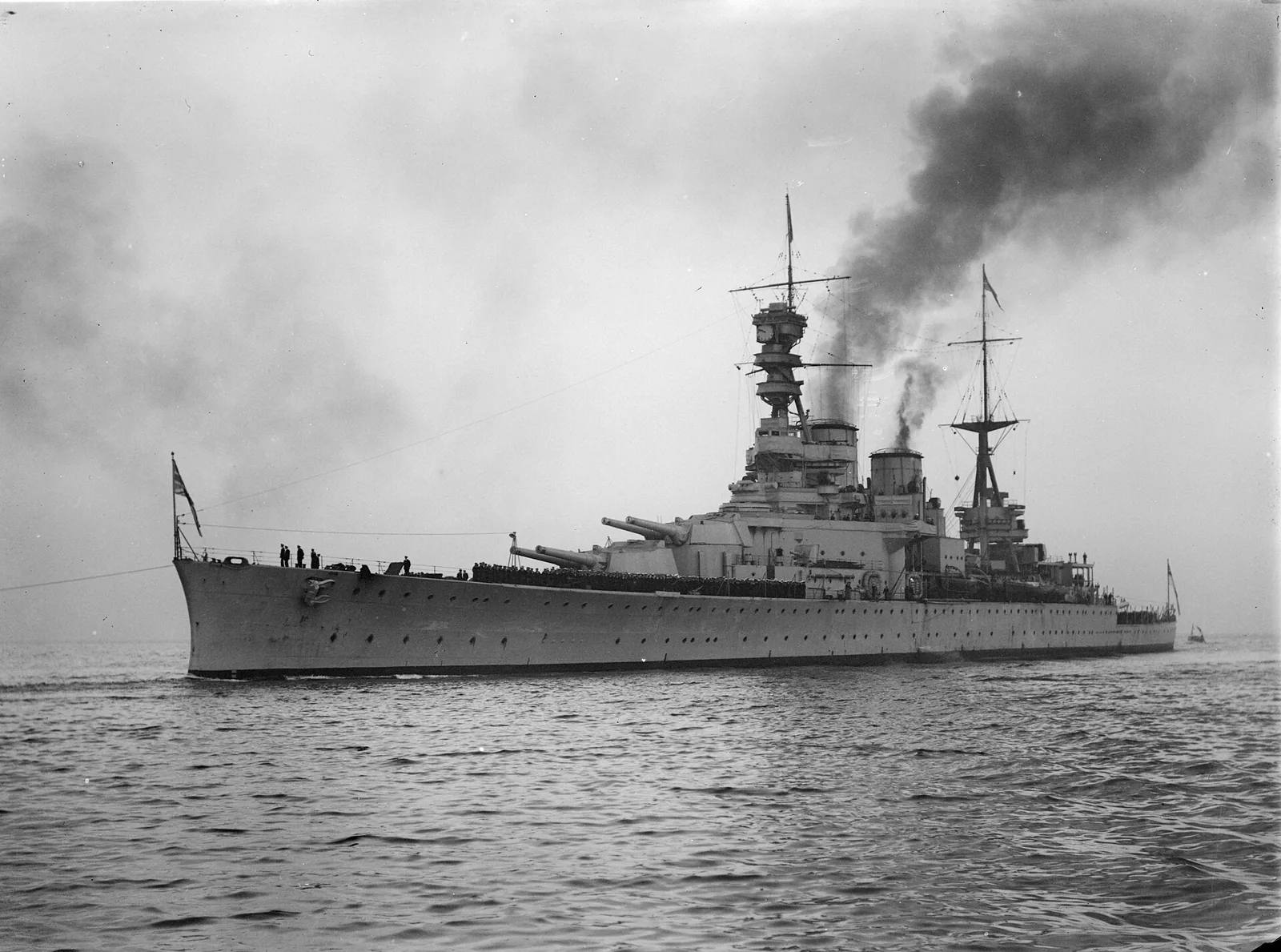 HMS Renown (1916)