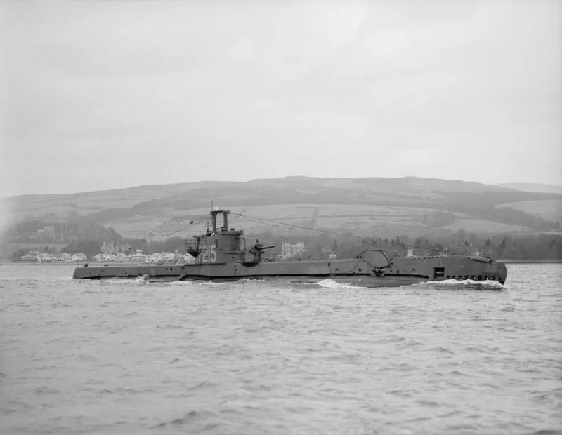 HMS Sceptre (P215)