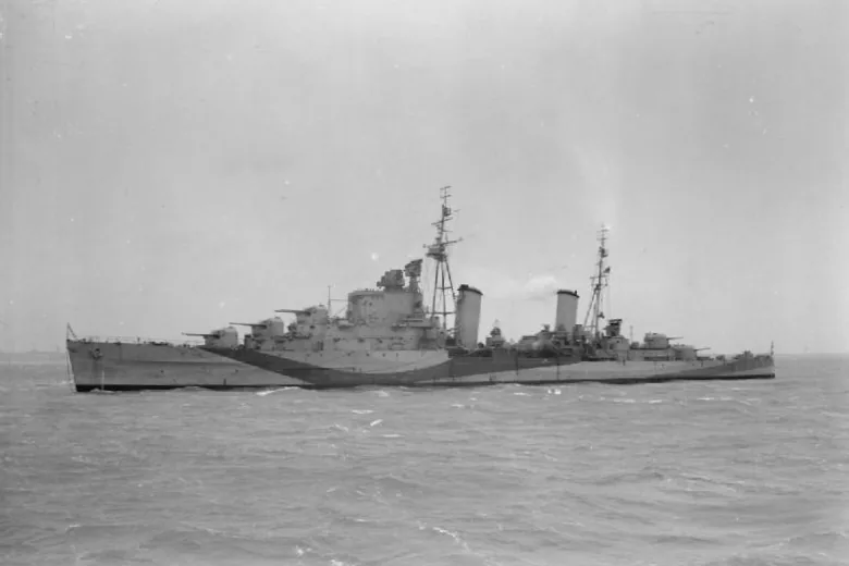 HMS Sirius (82)