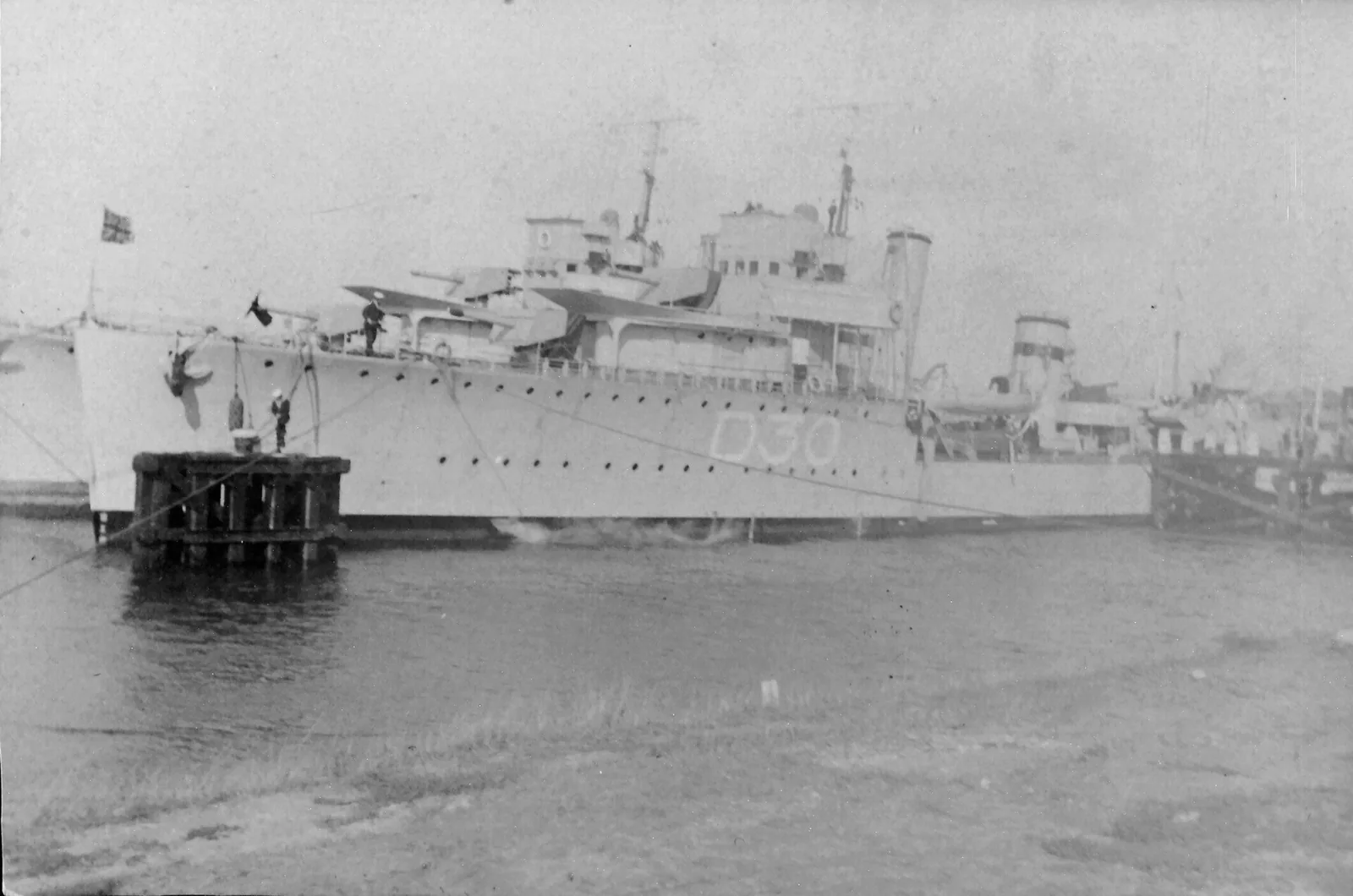 HMS Whirlwind (D30)