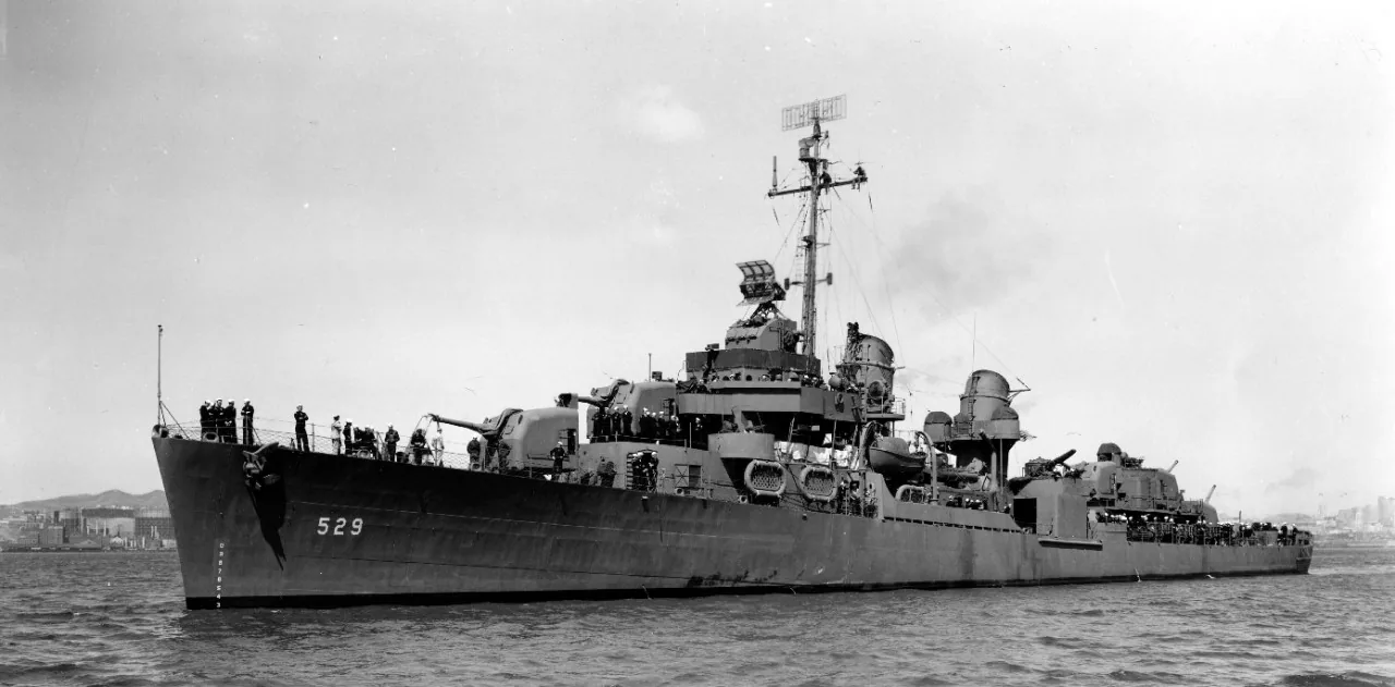 USS Bush (DD-529)