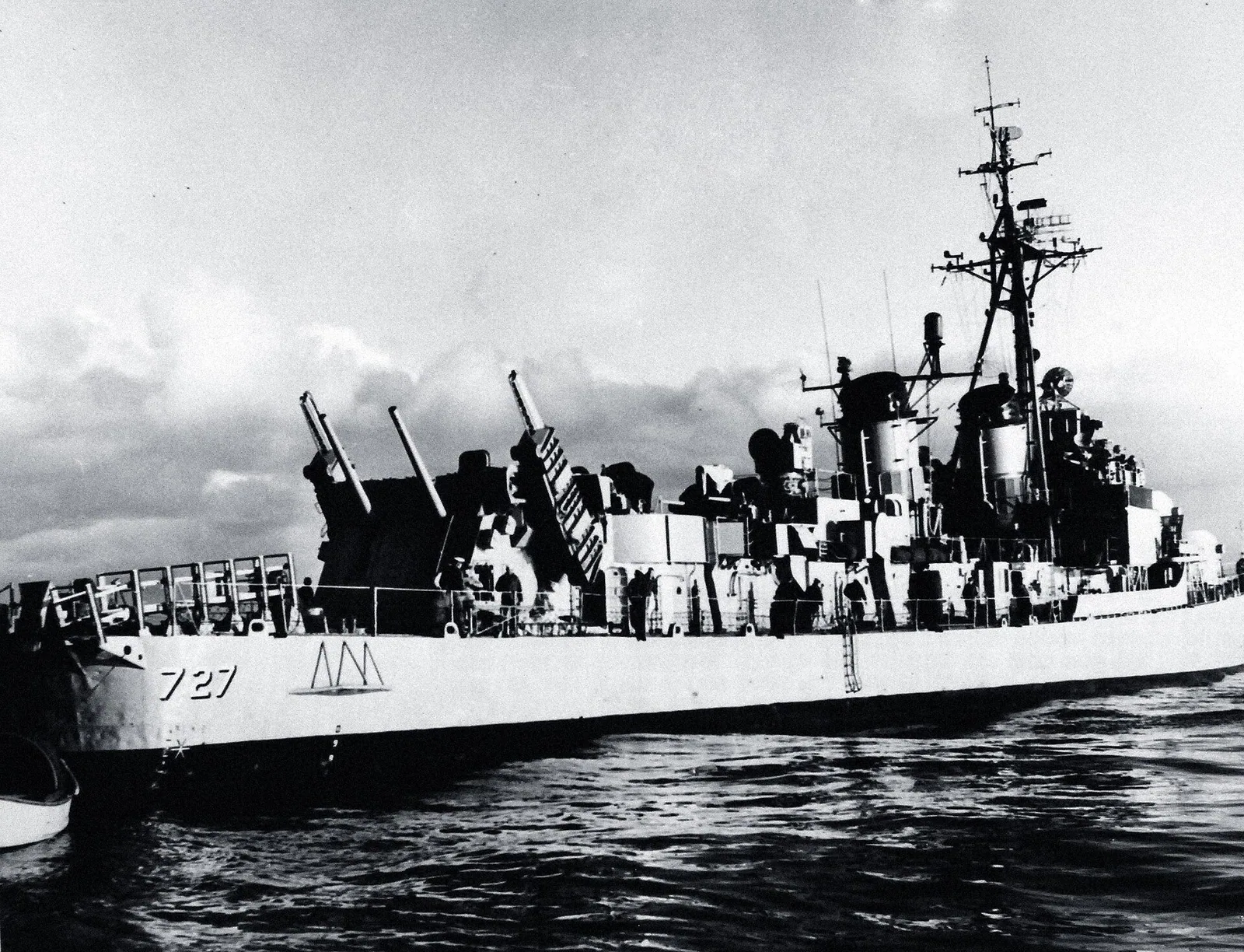 USS De Haven (DD-727)
