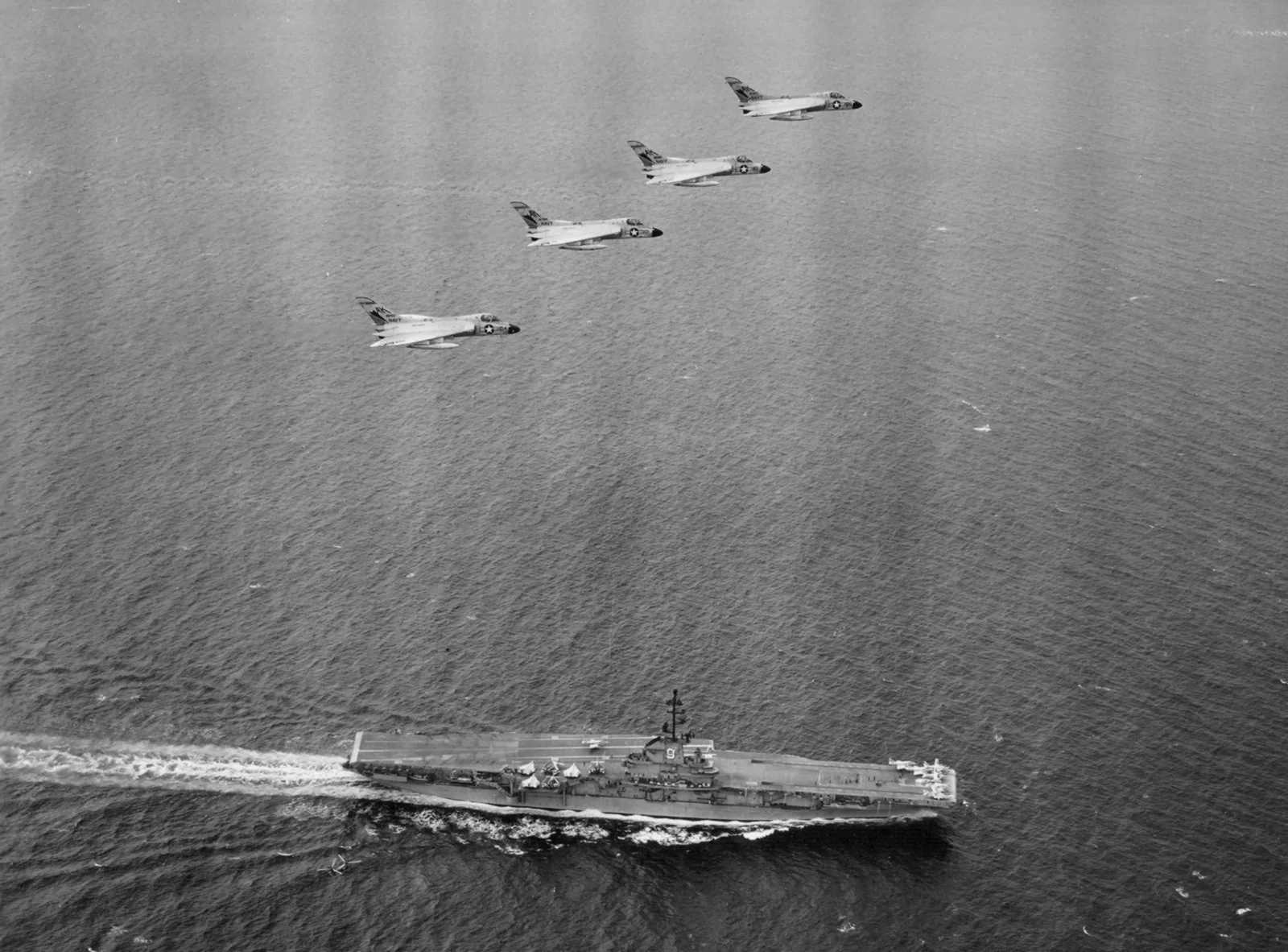 USS Essex (CV-9)