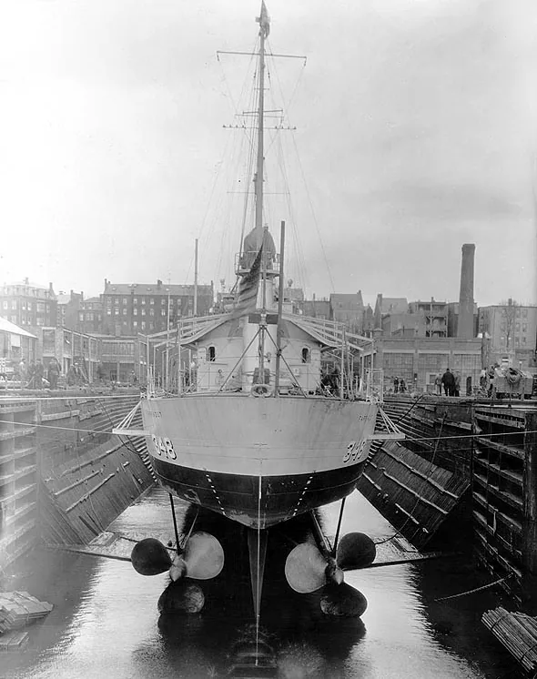 USS Farragut (DD-348)