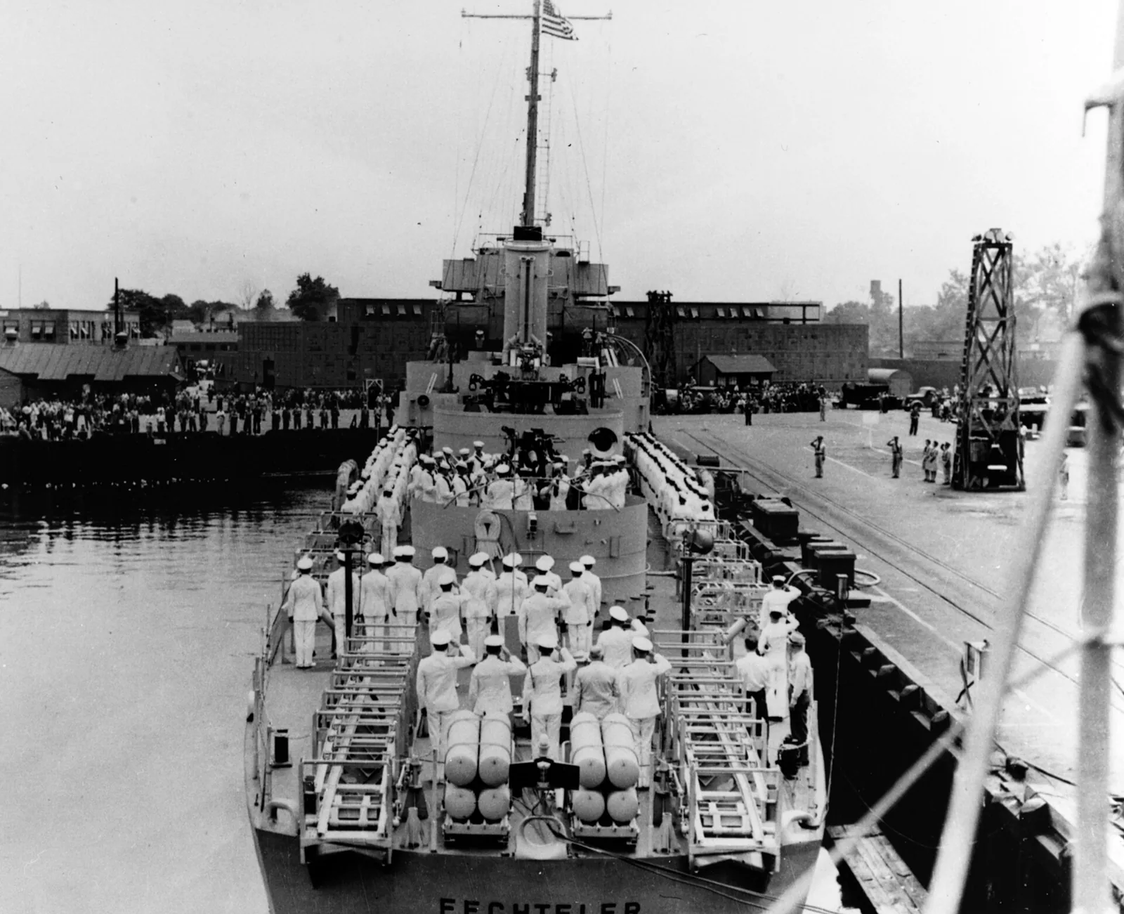 USS Fechteler (DE-157)