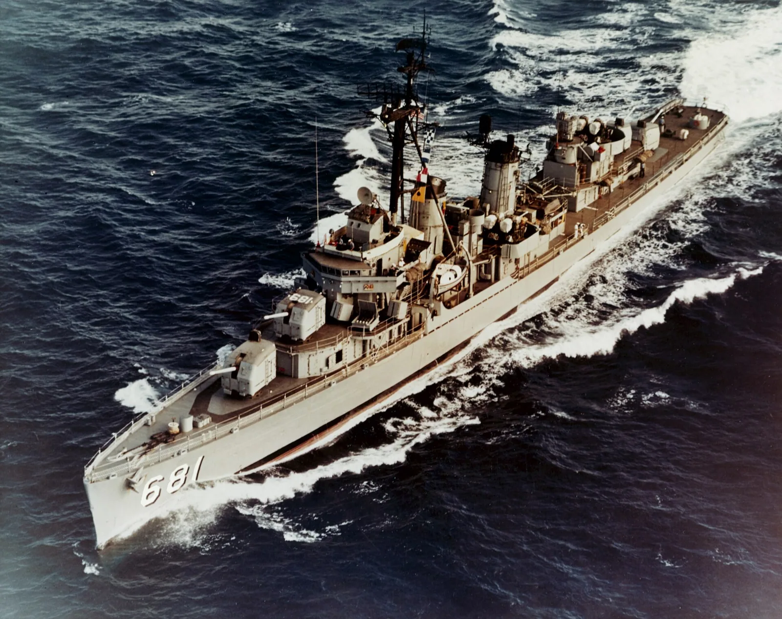 USS Hopewell (DD-681)