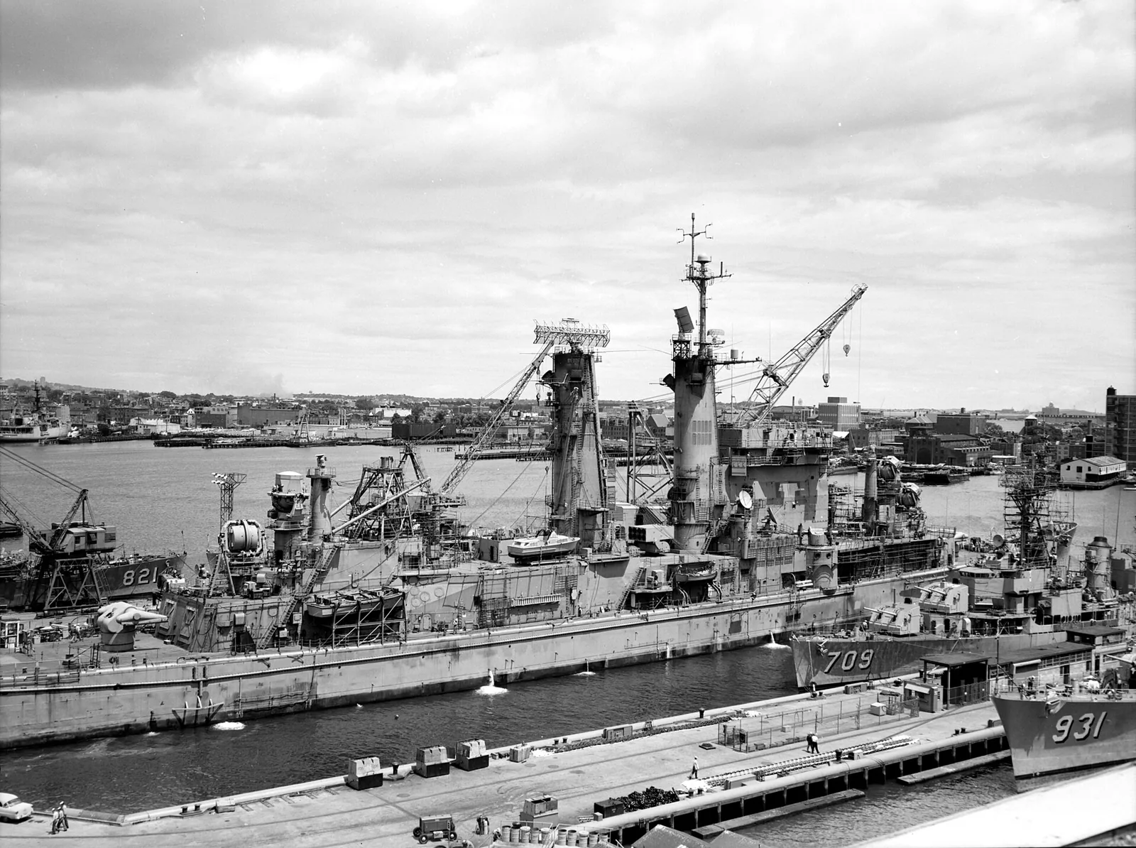 USS Johnston (DD-821)