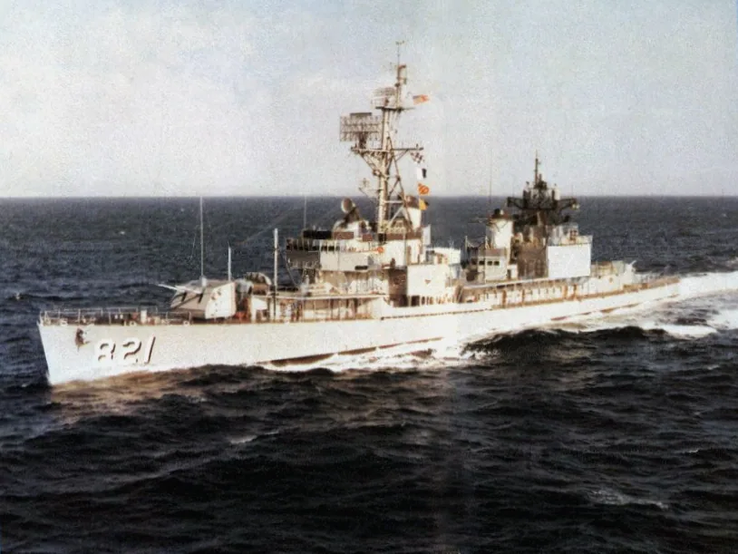 USS Johnston (DD-821)