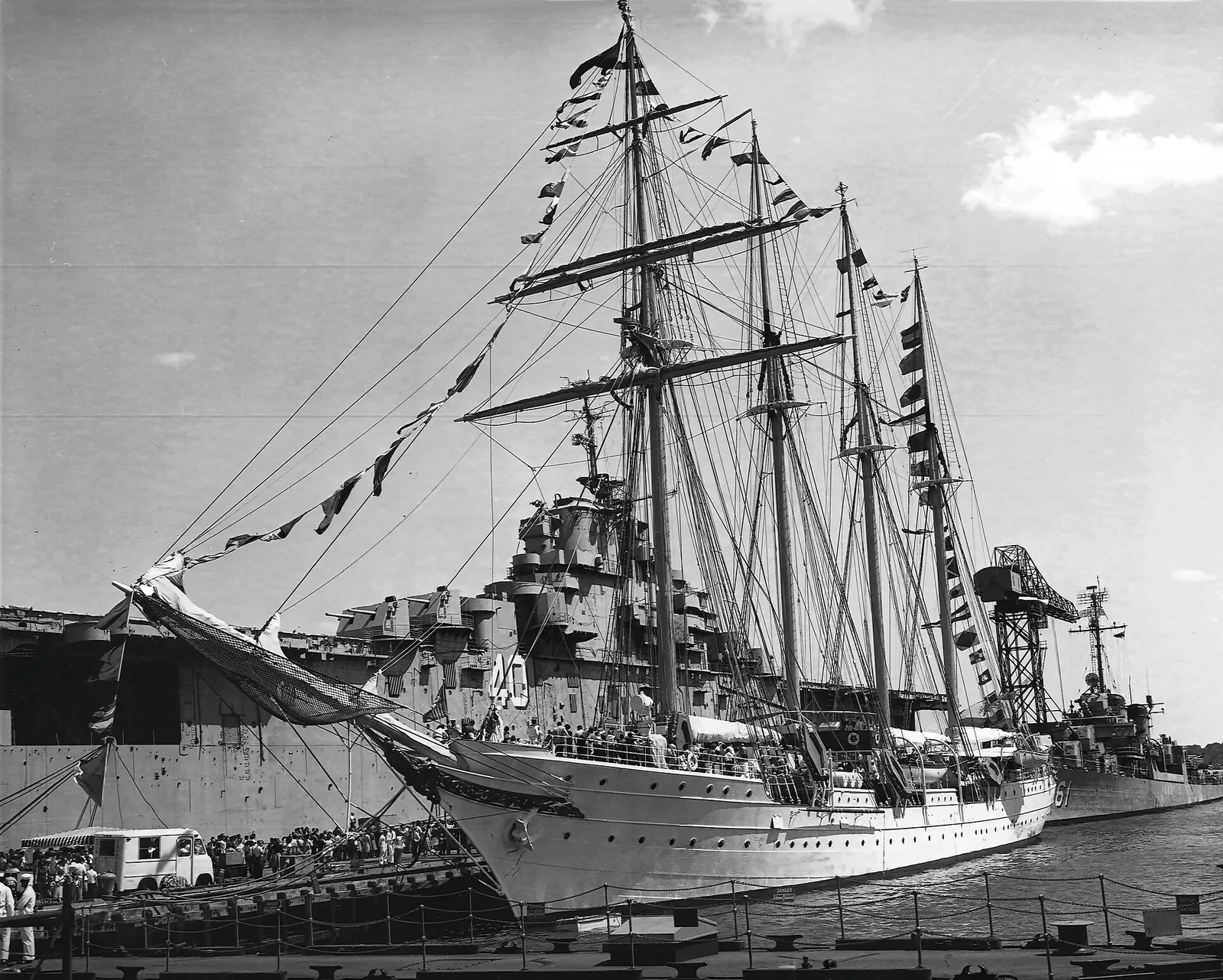 USS Kidd (DD-661)