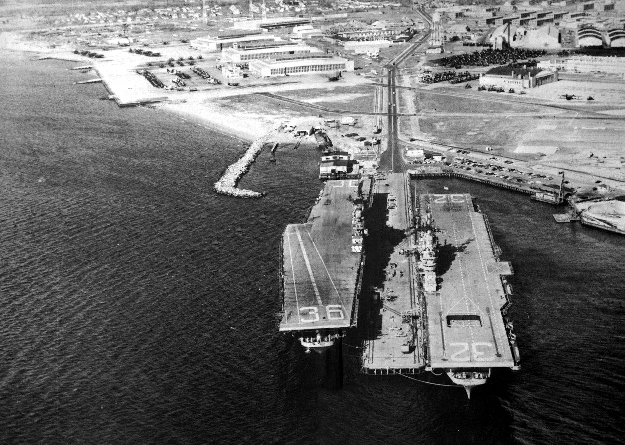 USS Leyte (CV-32)