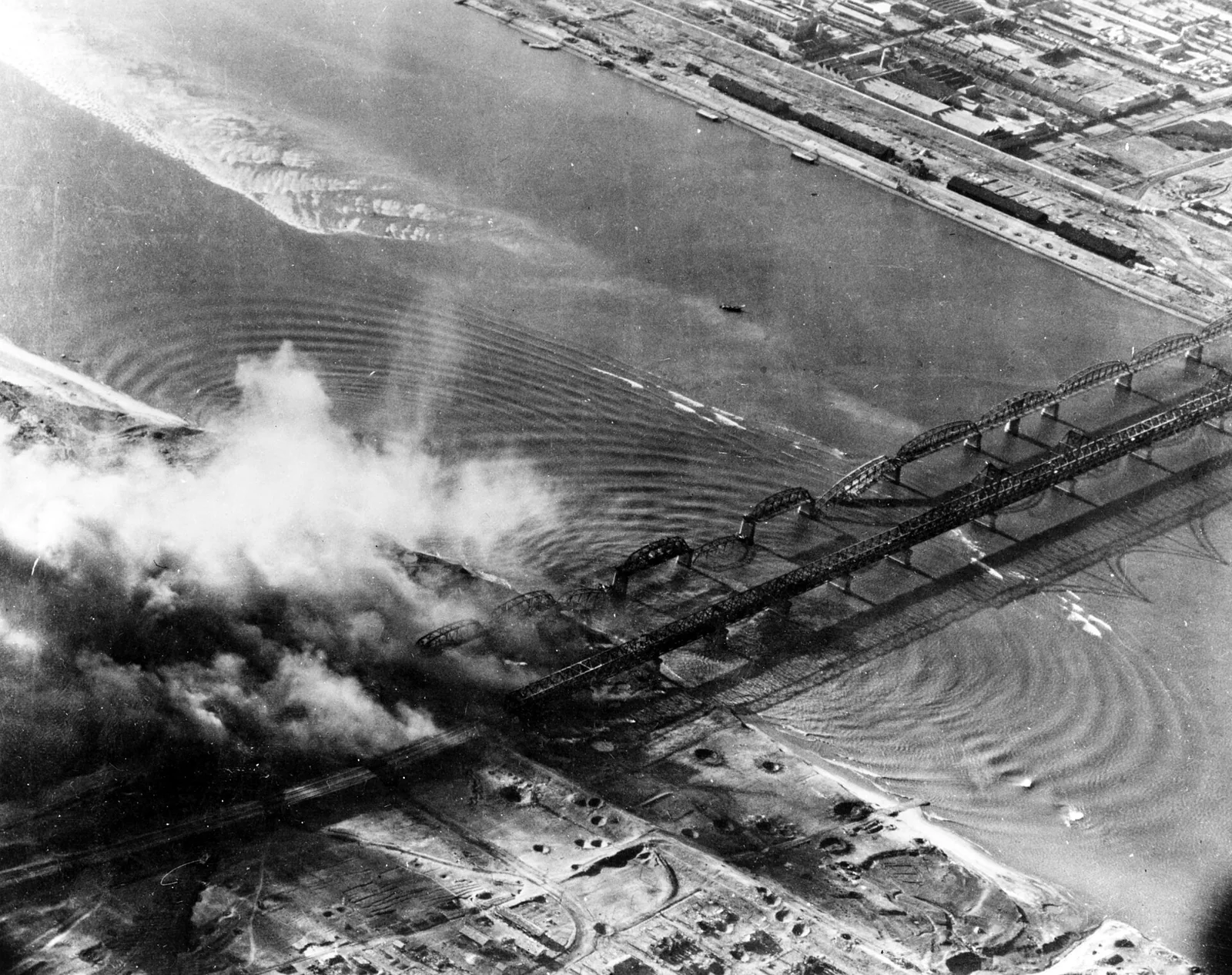 USS Leyte (CV-32)