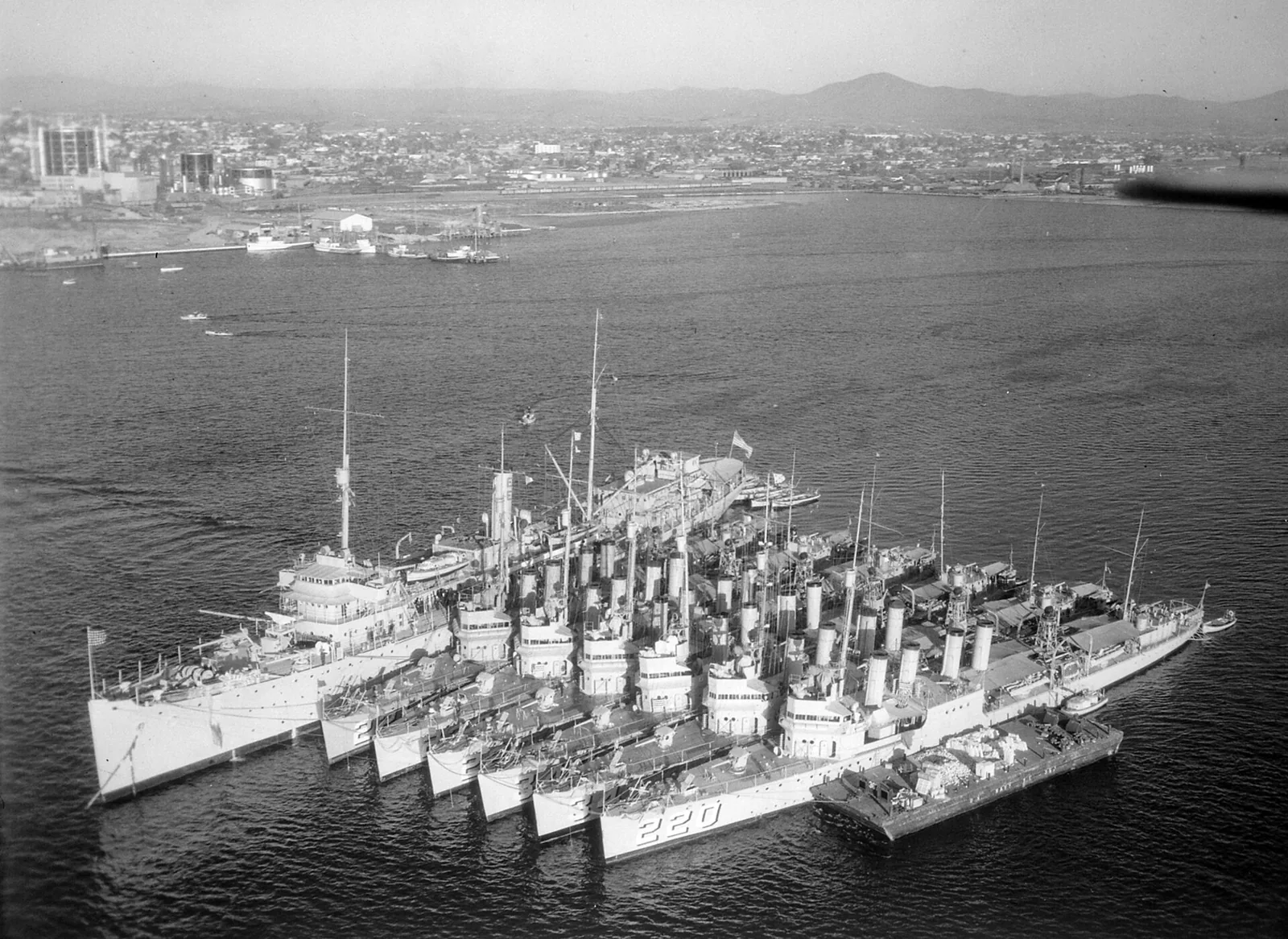 USS MacLeish