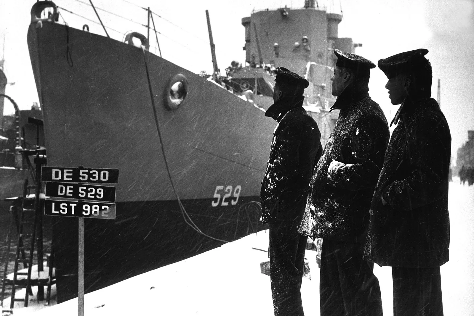 USS Mason (DE-529)