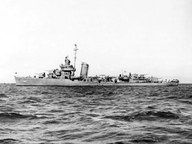 USS Mustin (DD-413)