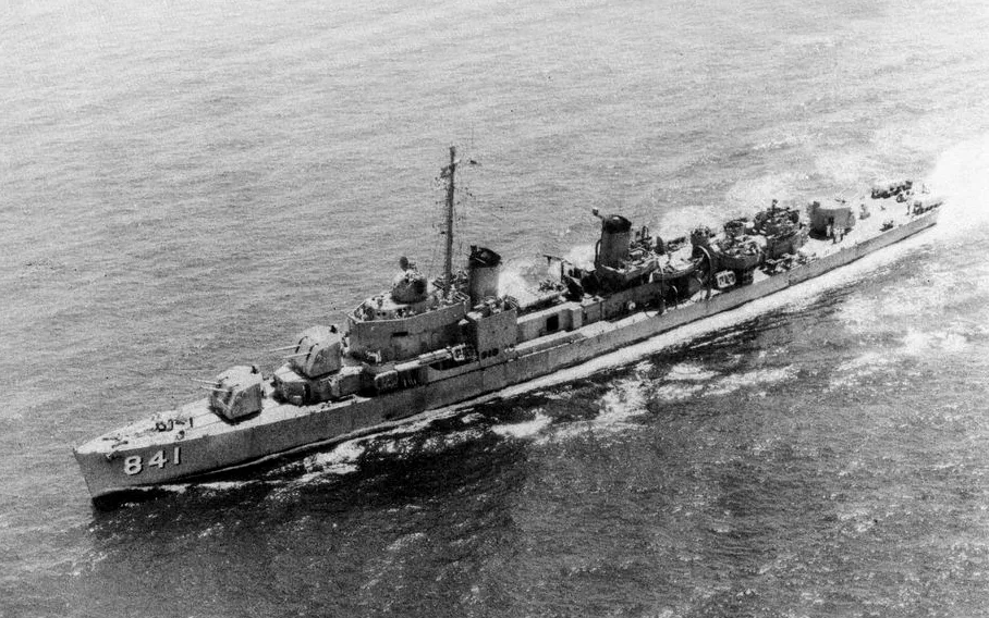 USS Noa (DD-841)