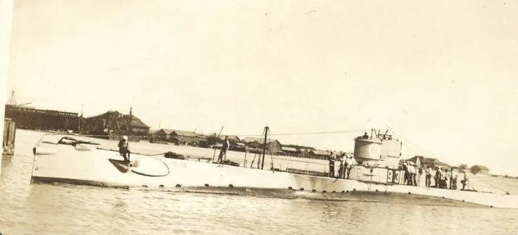 USS R-16