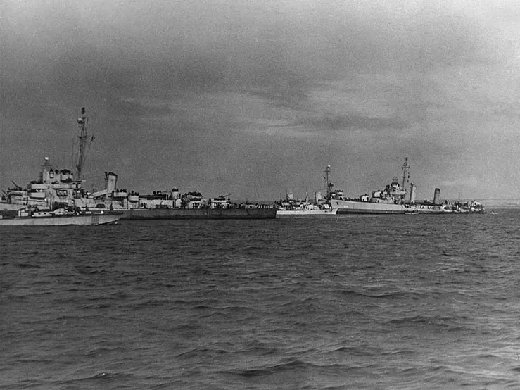 USS Rich (DE-695)