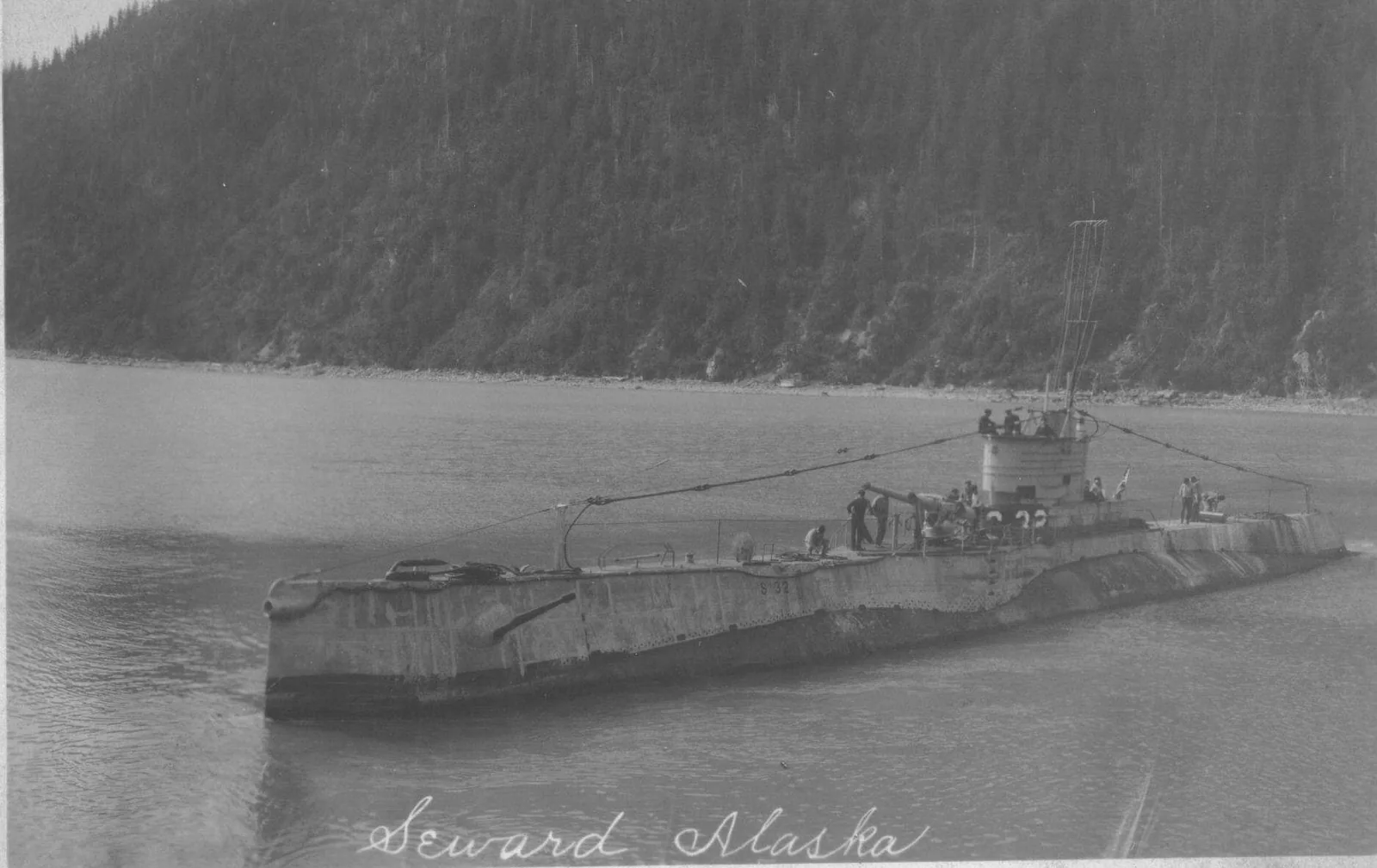 USS S-32