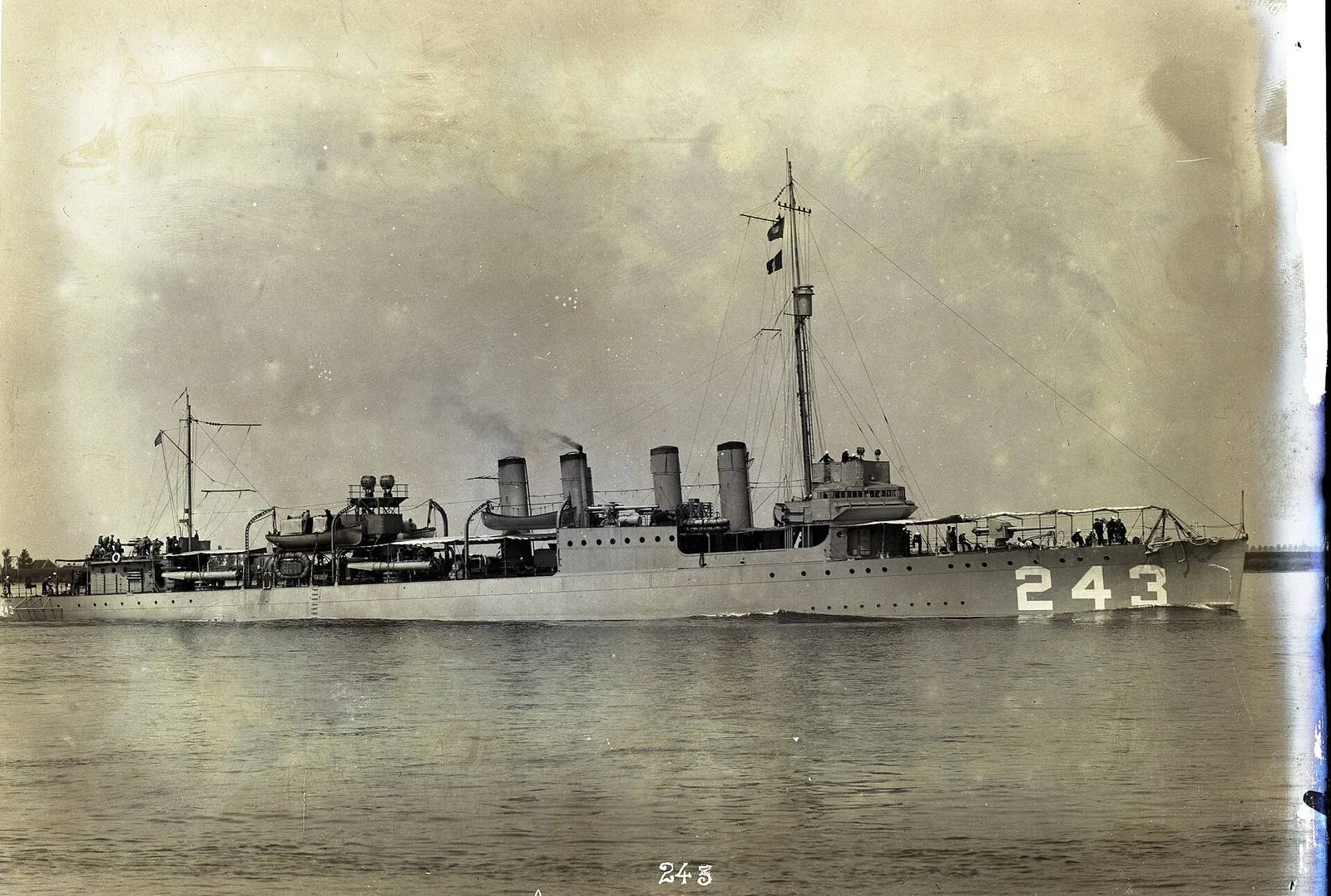 USS Sands (DD-243)
