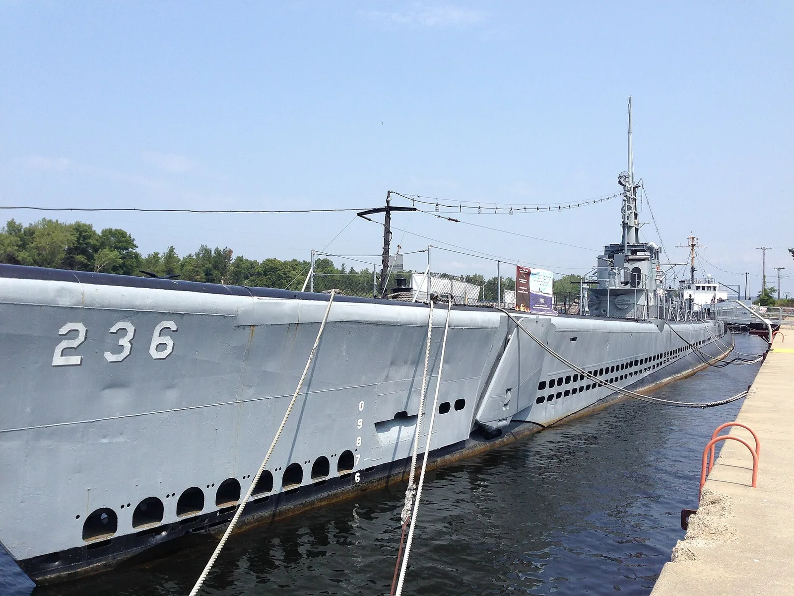 USS Silversides (SS-236)