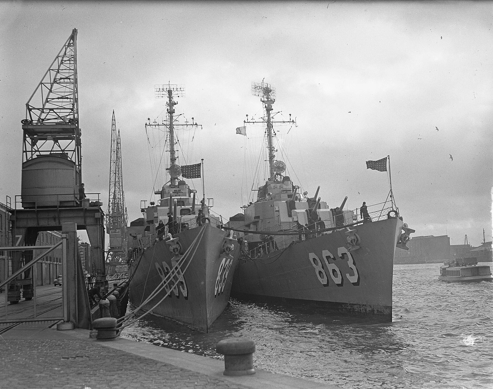 USS Steinaker