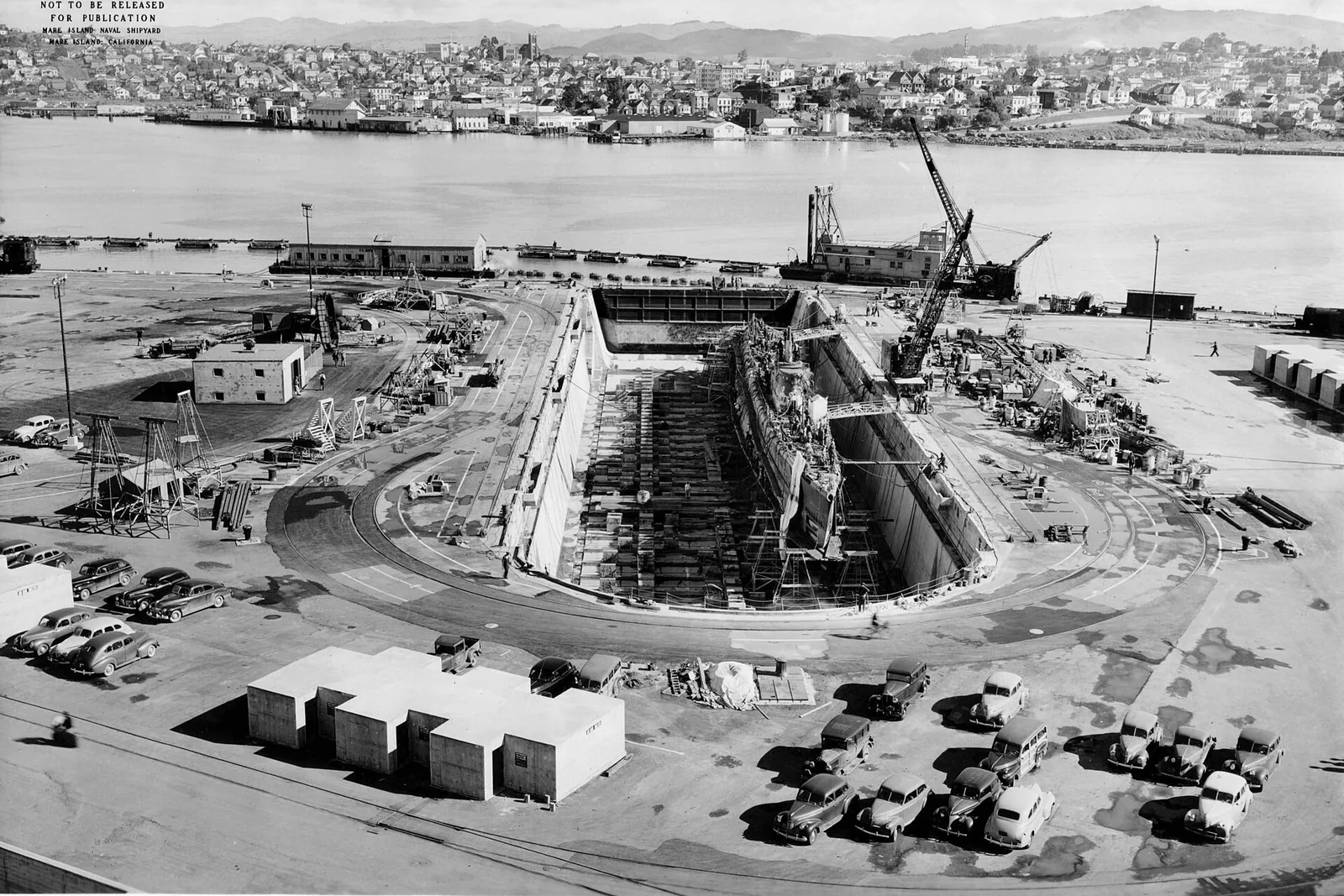 USS Tautog (SS-199)