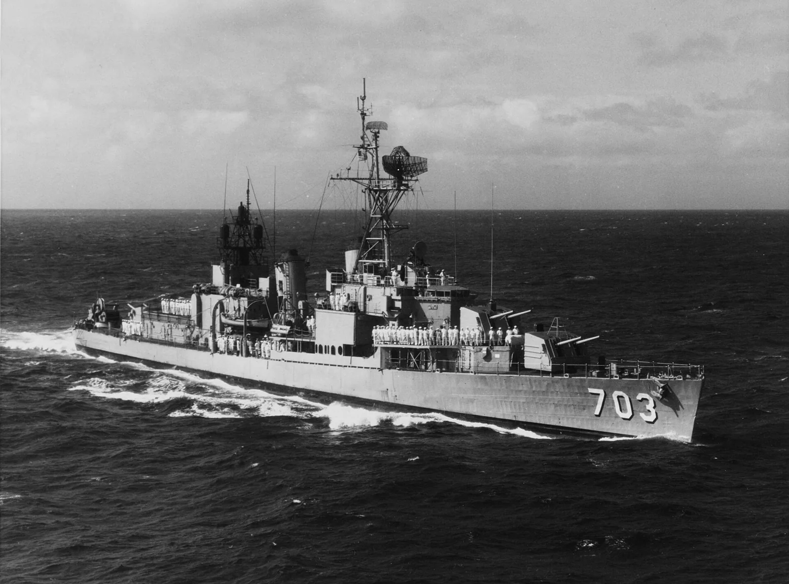 USS Wallace L. Lind