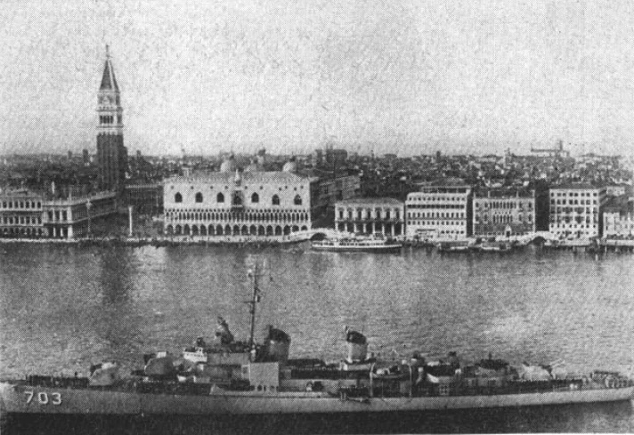 USS Wallace L. Lind
