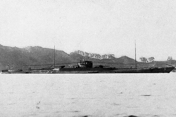 Japanese submarine I-2